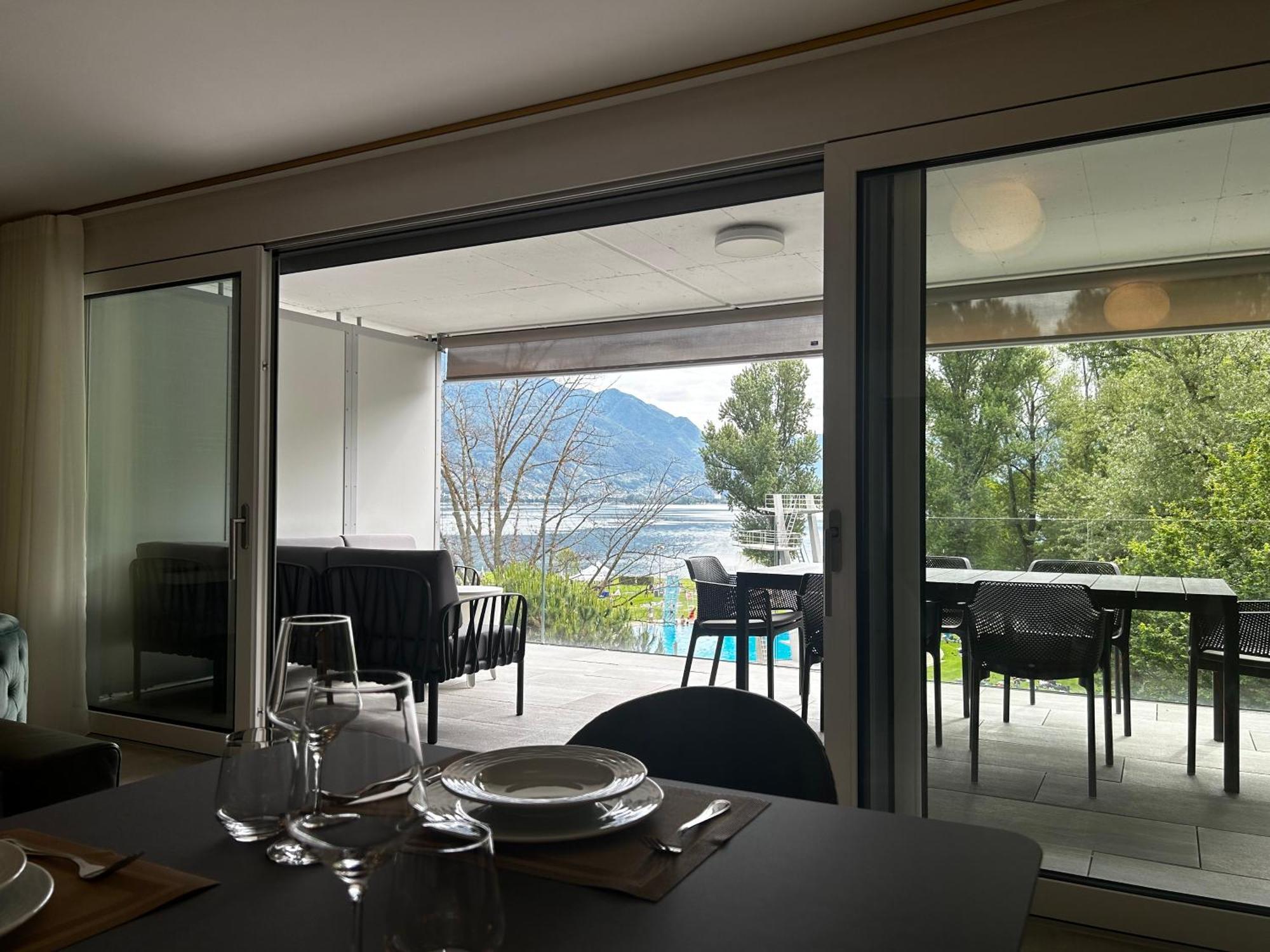 Family Apartment, Near The Beach Whit Private Park Locarno Exterior photo