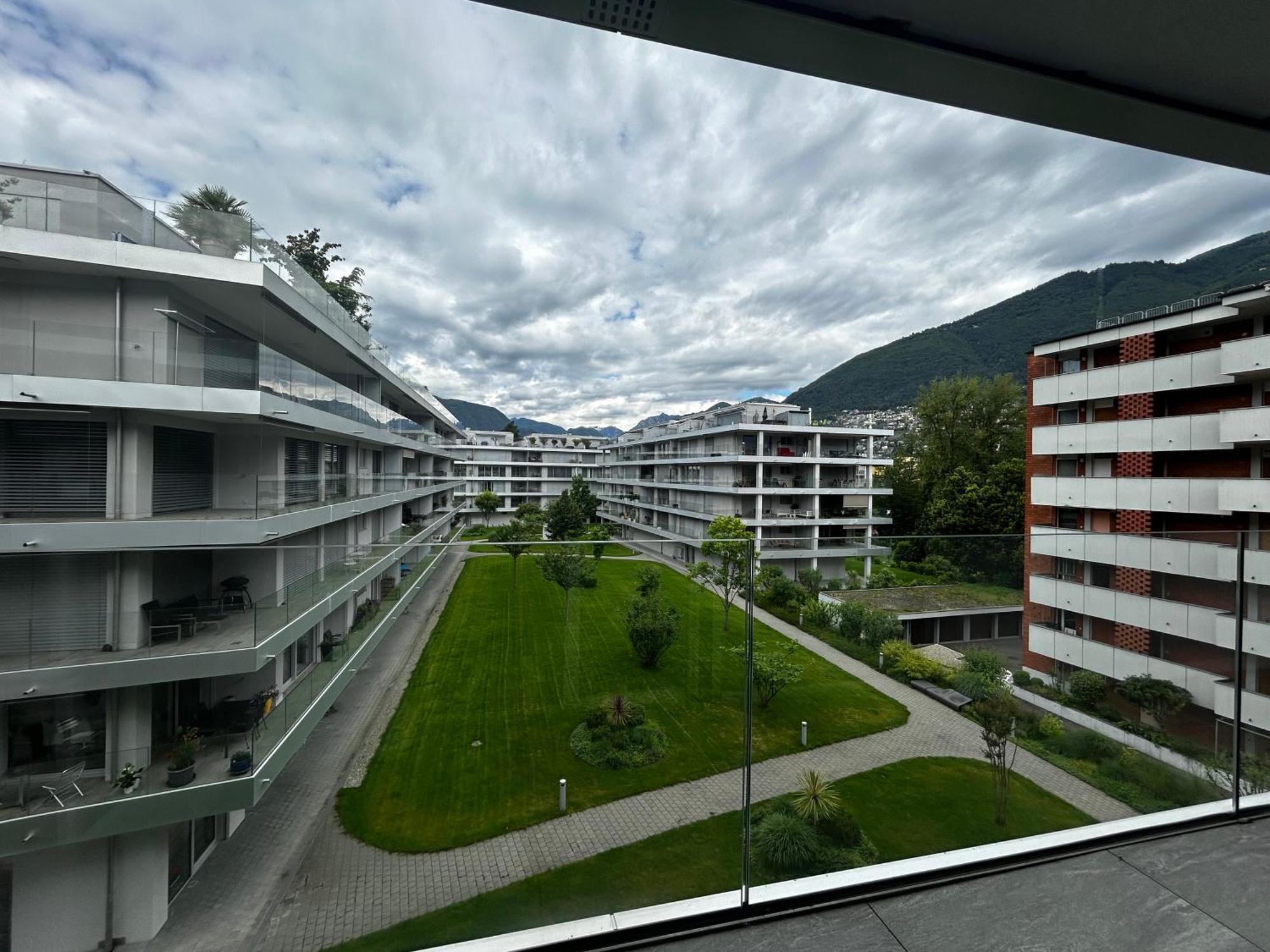 Family Apartment, Near The Beach Whit Private Park Locarno Exterior photo